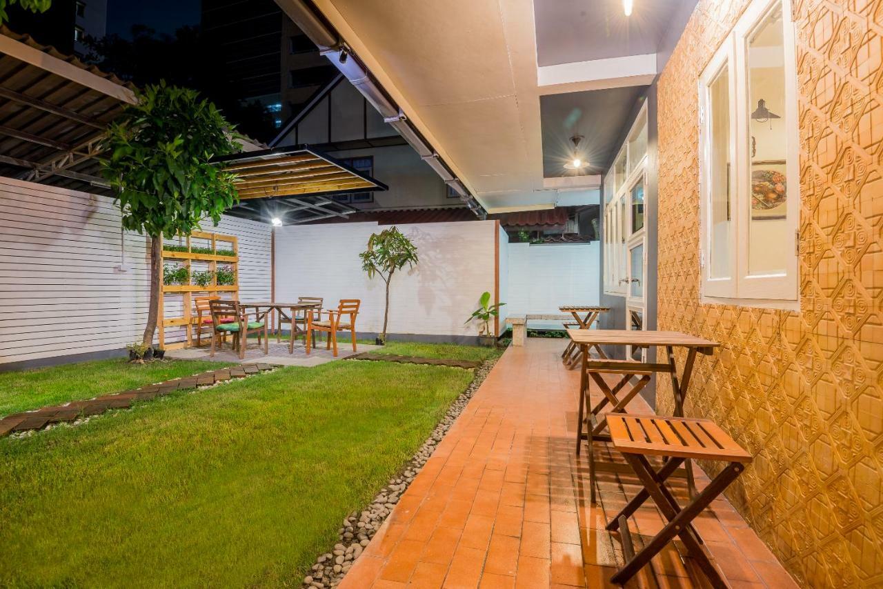 T Smy House Hostel Bangkok Ngoại thất bức ảnh
