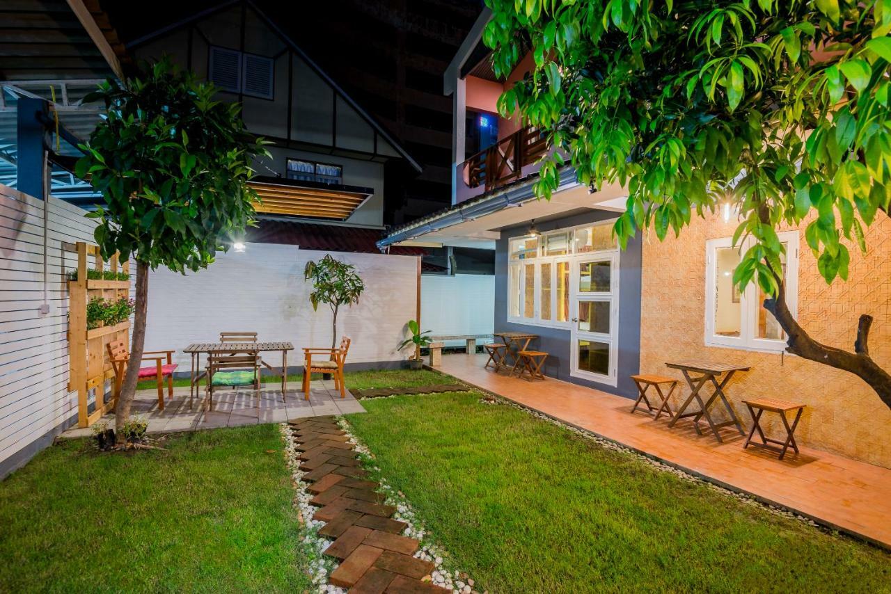 T Smy House Hostel Bangkok Ngoại thất bức ảnh