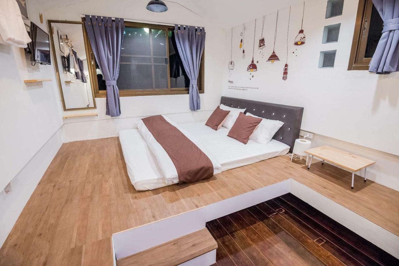 T Smy House Hostel Bangkok Ngoại thất bức ảnh